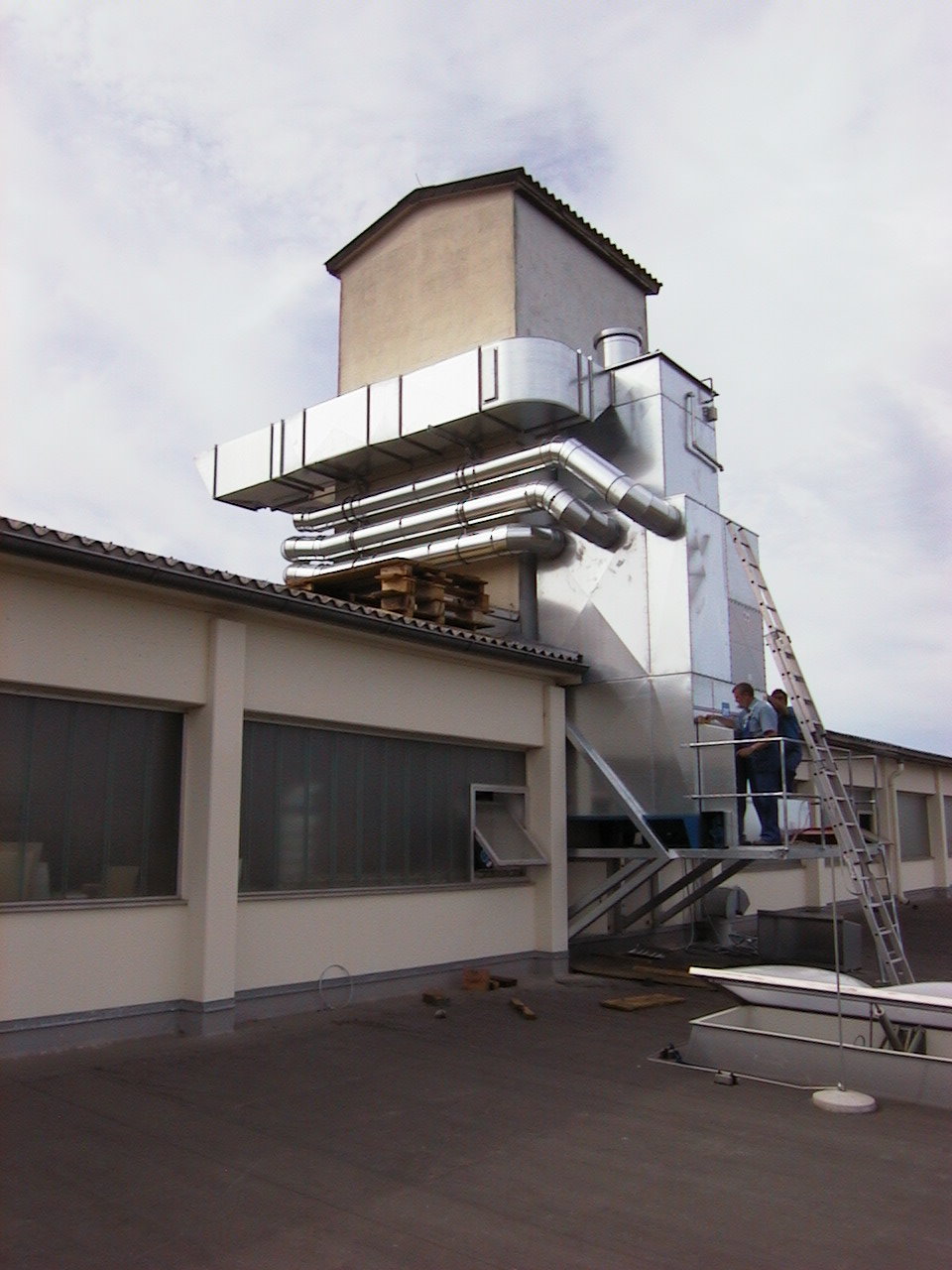 files/upload/Ueber uns/Montage2.JPG